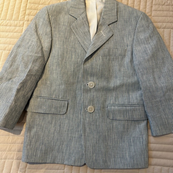 Lord & Taylors boys pin stripped blazer size 4 - Picture 1 of 3